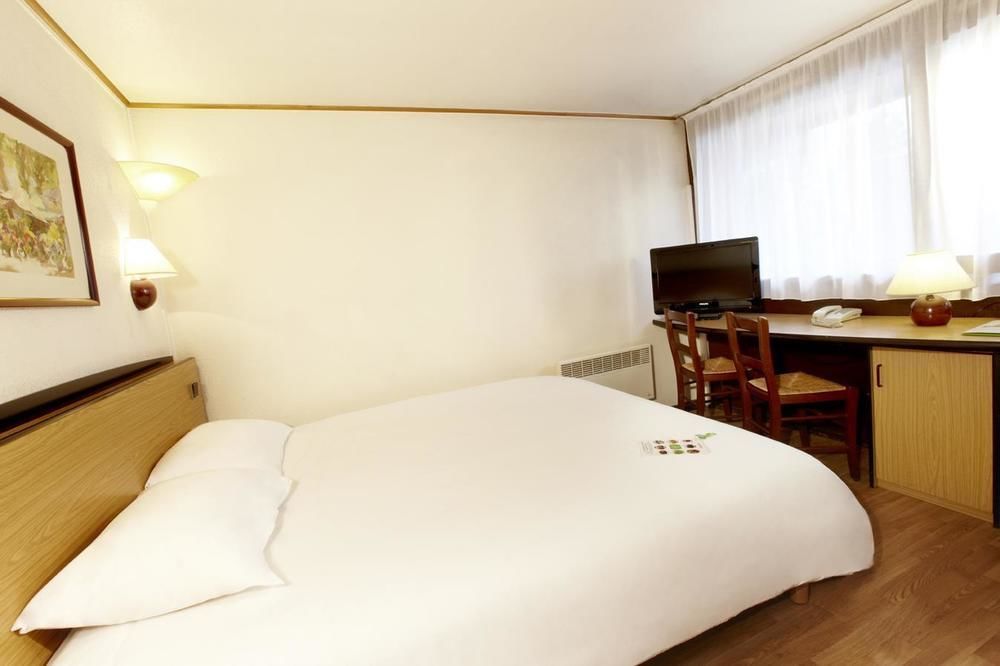 Hotel Campanile Caen Est - Mondeville 3*